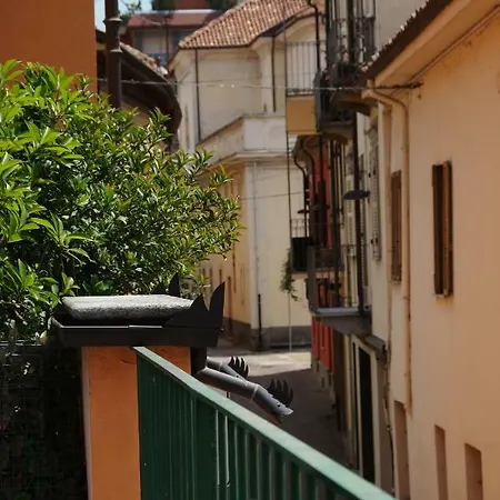 La Casa Di Ringhiera Apartman Alba