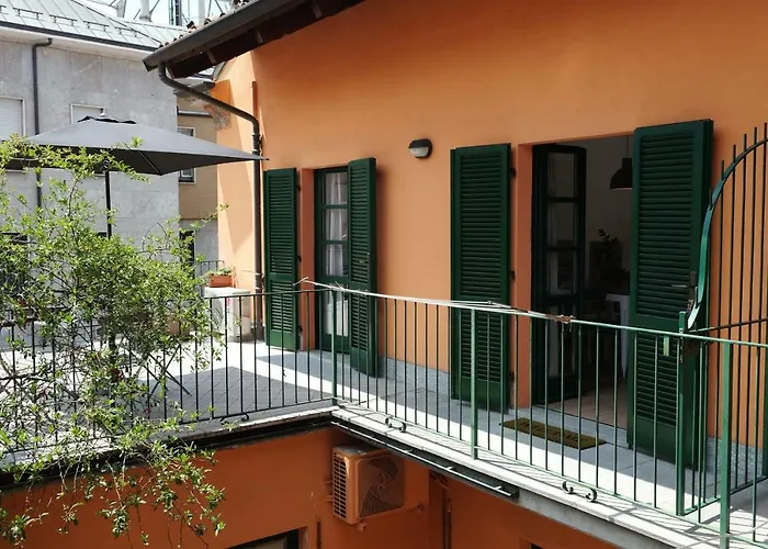 Apartamento La Casa Di Ringhiera Alba (Piedmont)