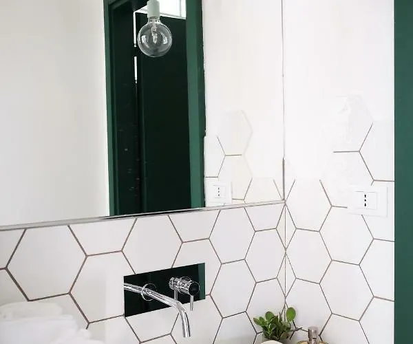 Apartamento La Casa Di Ringhiera Alba (Piedmont)