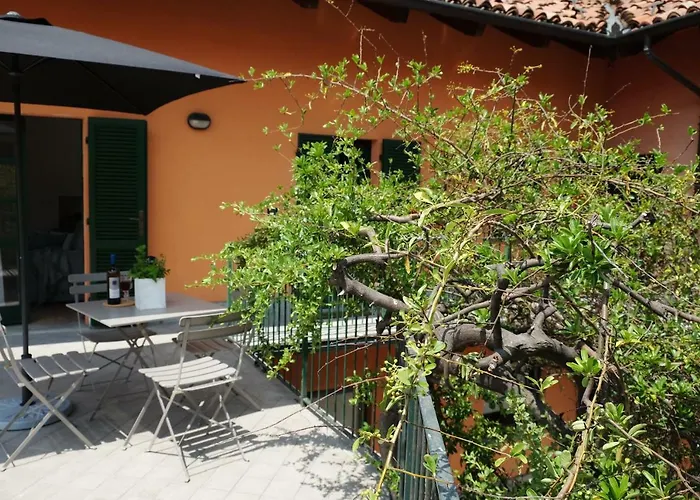 La Casa Di Ringhiera * Alba (Piedmont)